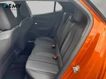 Photo 45 Peugeot 2008  PureTech 100 S&S BVM6