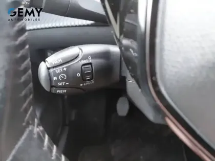 Photo 14 Peugeot 208  PureTech 100 S&S BVM6