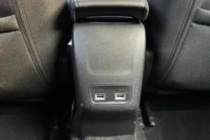 Photo 9 Peugeot 2008  Electrique 136 ch