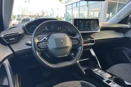 Photo 8 Peugeot 2008  Electrique 136 ch