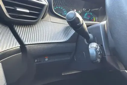 Photo 13 Peugeot 2008  Electrique 136 ch