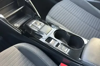 Photo 7 Peugeot 2008  Electrique 136 ch