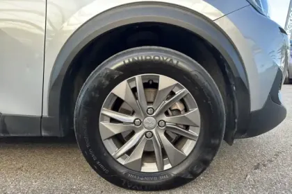 Photo 17 Peugeot 2008  Electrique 136 ch