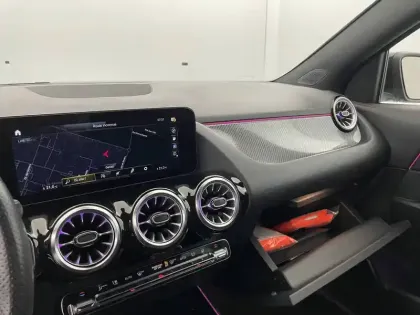 Photo 24 Mercedes GLA  250 e 8G-DCT