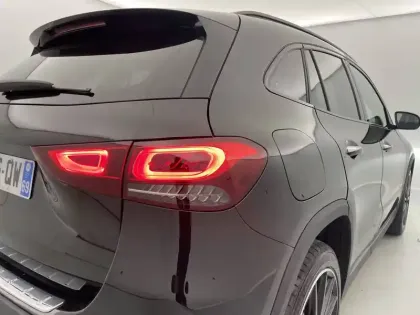 Photo 31 Mercedes GLA  250 e 8G-DCT