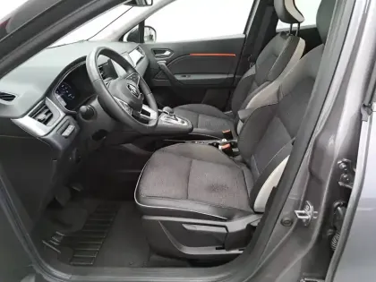 Photo 27 Renault Captur  E-Tech hybride rechargeable 160