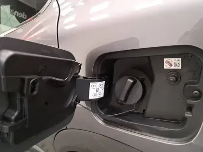 Photo 21 Renault Captur  E-Tech hybride rechargeable 160