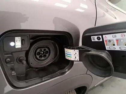 Photo 20 Renault Captur  E-Tech hybride rechargeable 160