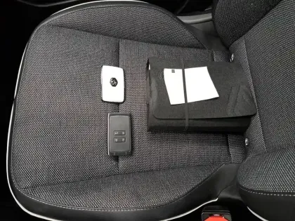 Photo 38 Renault Captur  E-Tech hybride rechargeable 160