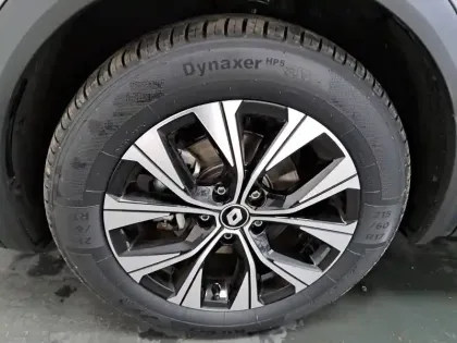 Photo 16 Renault Captur  E-Tech hybride rechargeable 160