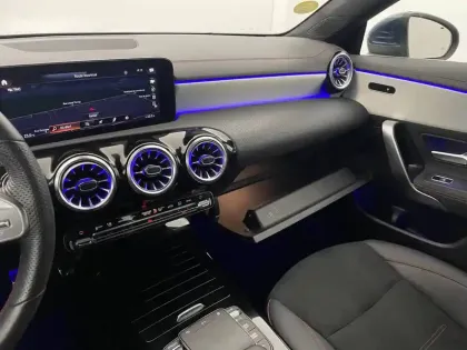 Photo 25 Mercedes CLA  Coupé 200 d 8G-DCT