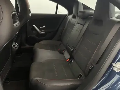 Photo 15 Mercedes CLA  Coupé 200 d 8G-DCT