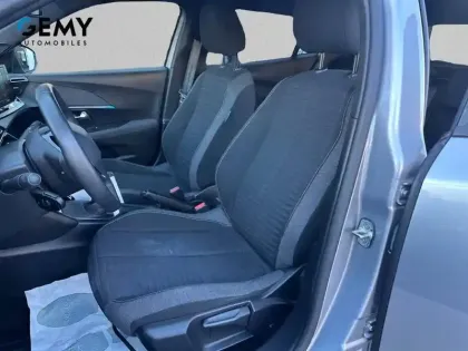 Photo 8 Peugeot 2008  PureTech 100 S&S BVM6