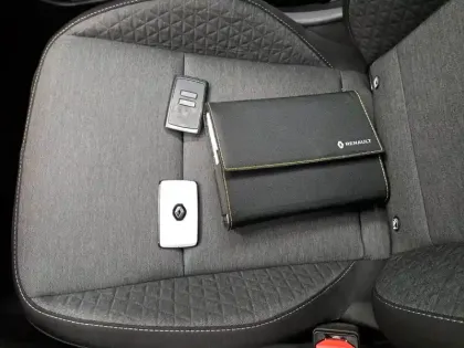 Photo 38 Renault Captur  TCe 100 GPL - 21