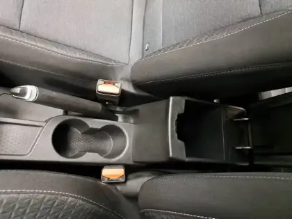 Photo 34 Renault Captur  TCe 100 GPL - 21