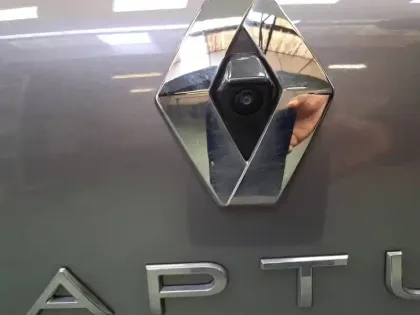 Photo 12 Renault Captur  E-Tech full hybrid 145