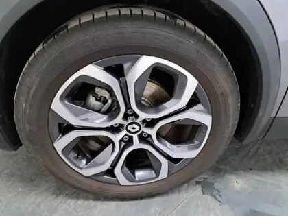 Photo 16 Renault Captur  E-Tech full hybrid 145