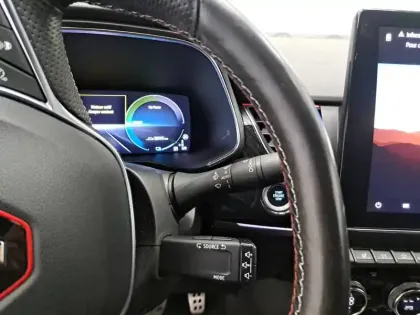 Photo 30 Renault Arkana  E-Tech 145