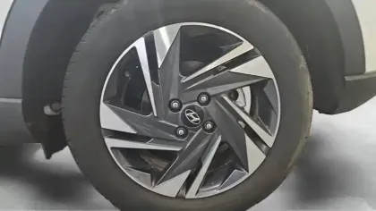 Photo 10 Hyundai Bayon  1.0 T-GDi 100 Hybrid 48V