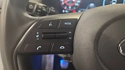 Photo 22 Hyundai Bayon  1.0 T-GDi 100 Hybrid 48V