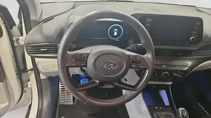 Photo 12 Hyundai Bayon  1.0 T-GDi 100 Hybrid 48V