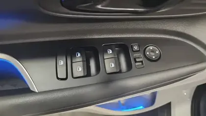 Photo 19 Hyundai Bayon  1.0 T-GDi 100 Hybrid 48V