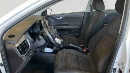 Photo 13 Kia Stonic  1.0 T-GDi 100 ch BVM6