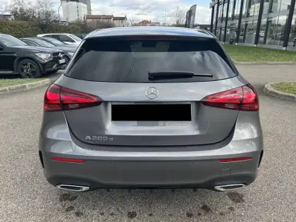 Photo 17 Mercedes Classe A  200 d 8G-DCT