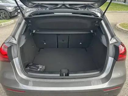 Photo 16 Mercedes Classe A  200 d 8G-DCT