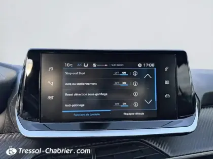 Photo 21 Peugeot 208  PureTech 75 S&S BVM5 Style