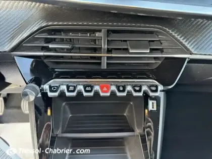 Photo 24 Peugeot 208  PureTech 75 S&S BVM5 Style