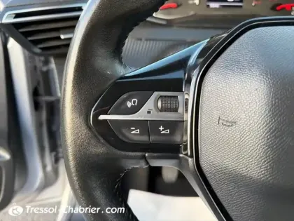 Photo 18 Peugeot 208  PureTech 75 S&S BVM5 Style
