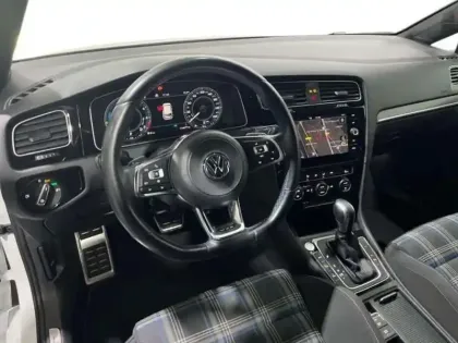 Photo 8 Volkswagen Golf Hybride Rechargeable 1.4 TSI 204 DSG6 GTE