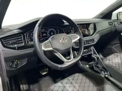 Photo 8 Volkswagen Taigo 1.0 TSI 110 DSG7 R-Line