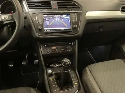 Photo 9 Volkswagen Tiguan 2.0 TDI 115 BMT Confortline