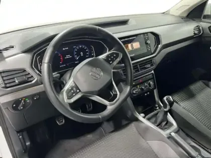 Photo 8 Volkswagen T-cross 1.0 TSI 95 Start/Stop BVM5 Active