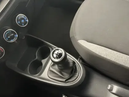 Photo 33 Toyota Aygo Gén. I Ph1 Dynamic 5