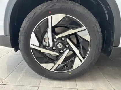 Photo 13 Suzuki Vitara 1.4 Boosterjet Hybrid 110ch Style MY25