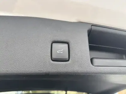 Photo 18 Ford Kuga 2.5 Duratec 190ch FHEV E85 ST-Line BVA