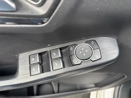 Photo 5 Ford Kuga 2.5 Duratec 190ch FHEV E85 ST-Line BVA