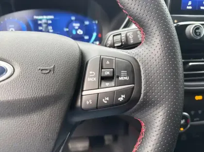 Photo 20 Ford Kuga 2.5 Duratec 190ch FHEV E85 ST-Line BVA