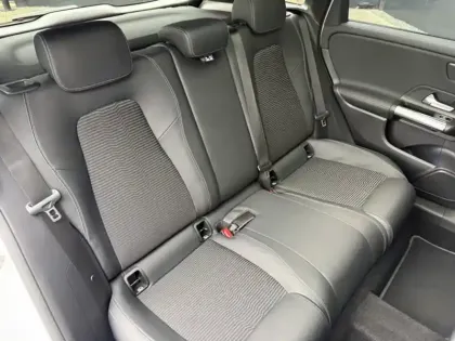 Photo 11 Mercedes Classe B 180 d Progressive Line Edition