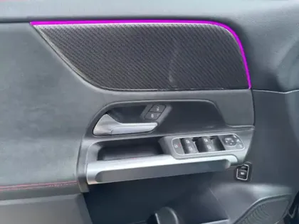 Photo 15 Mercedes GLB 200 d AMG Line