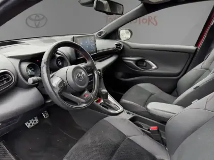 Photo 30 Toyota Yaris Hybride 116h GR SPORT Pack Techno Plus - TO