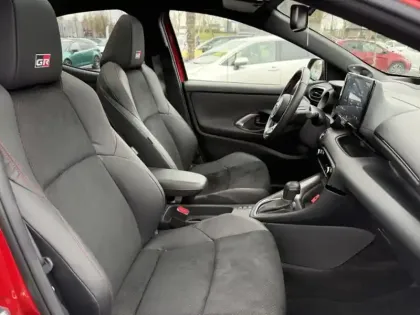 Photo 20 Toyota Yaris Hybride 116h GR SPORT Pack Techno Plus - TO