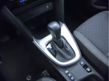 Photo 13 Toyota Yaris Hybride 1.5 HYBRID 116H DYNAMIC