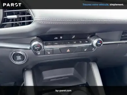 Photo 8 Mazda Mazda3 2.0 e-SKYACTIV-X M-Hybrid 186ch Exclusive Line BVA 2025 Euro6e