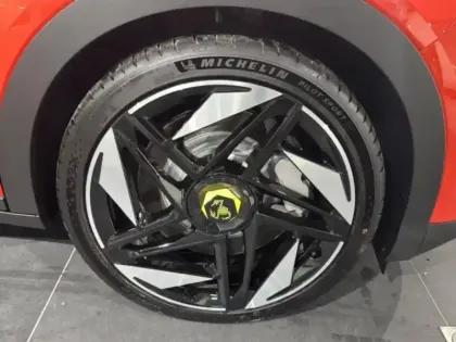 Photo 7 Abarth 600  e 240ch 54kWh Turismo