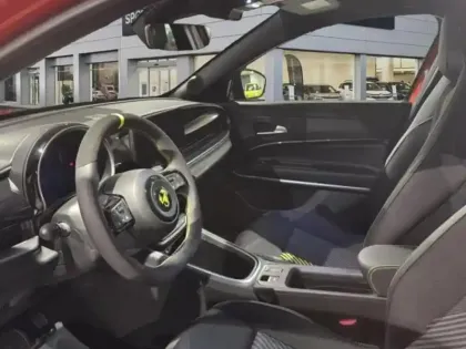 Photo 8 Abarth 600  e 240ch 54kWh Turismo