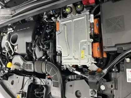 Photo 57 Renault Captur  E-Tech full hybrid 145